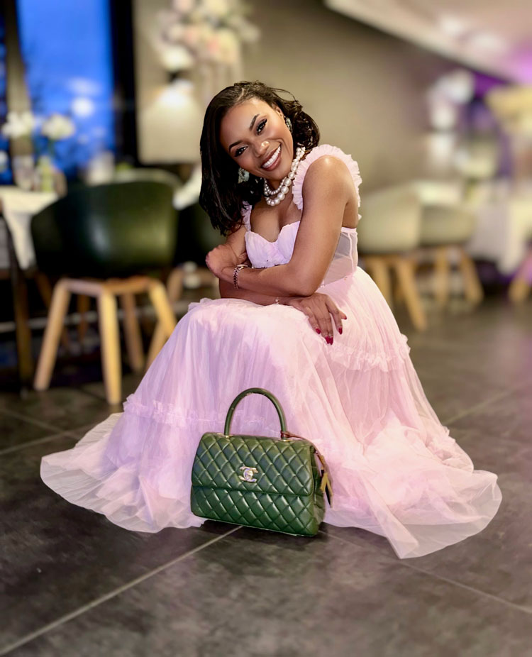 tenue stylisée par d'signature pour un mariage