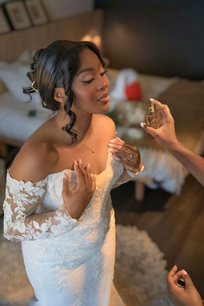 tenue réalisée pour une mariée par d'signature